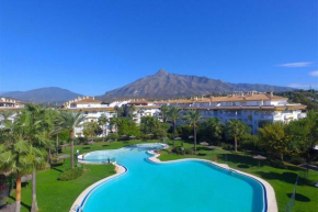 104 - Modern 2 Bed Marbella Apartment Near Golf and Puerto Banus